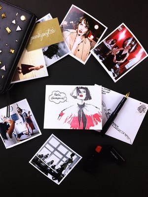 Алена Лавдовская представила коллекцию открыток для  Недели моды в  Париже


